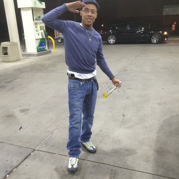 Meet your Posher, Sean - Picture 1 of 1